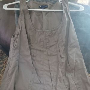 Gap sleeveless top